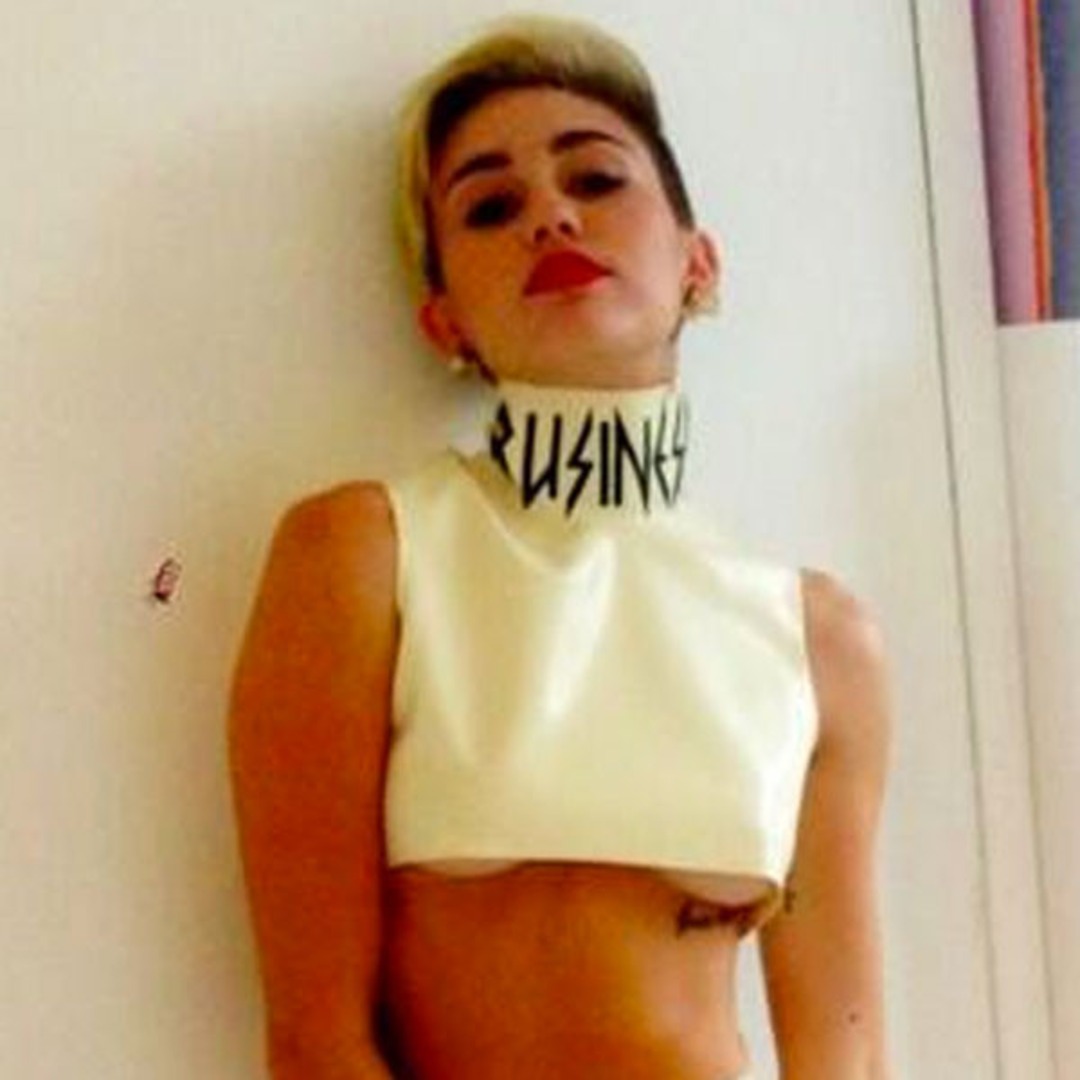 flashing Miley tits cyrus Achterhof recommends Hot girl shows her tits